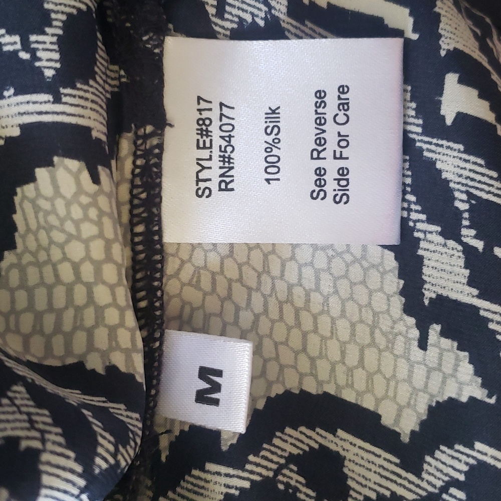 CAbi 100% Silk Blouse – Chantilly Lace Print Illusion | Black & White | MEDIUM - Picture 16 of 16